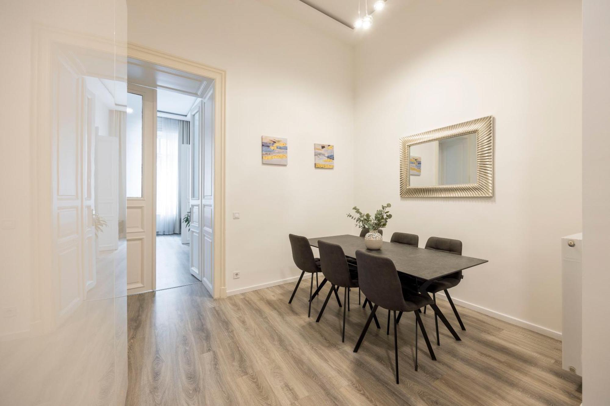 Majestic Dream Home In The Heart Of Budapest Eksteriør bilde